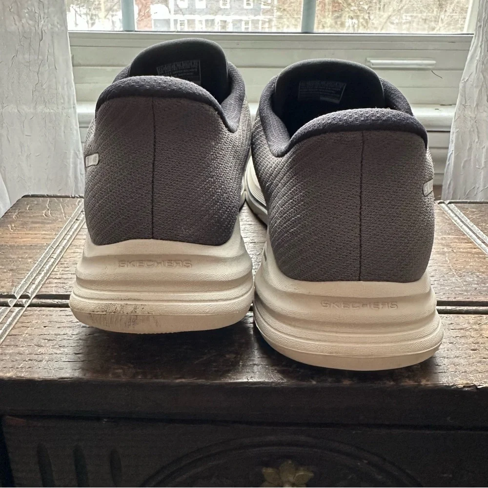 Skechers Hands Free Slip-in Sneakers‎ in GO WALK 8 Pate
